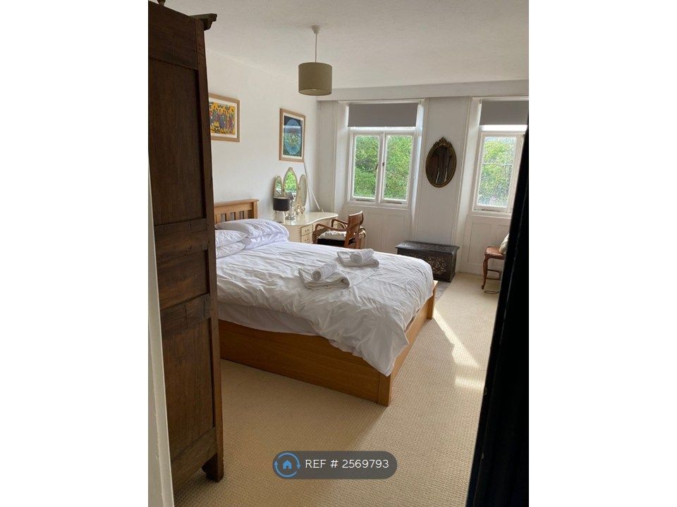 Property photo 3 of 4