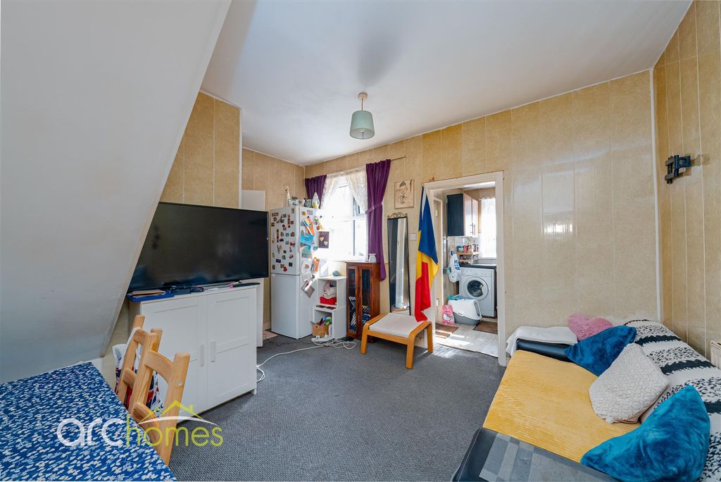 Property photo 2 of 10 Stanley-5.Jpg