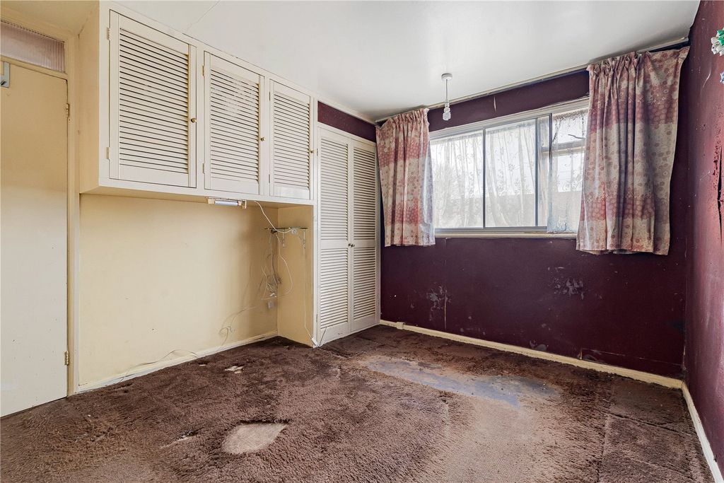 Property photo 3 of 21 Bedroom