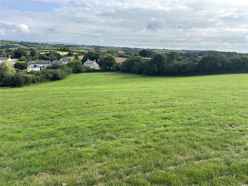 Property photo 2 of 17 Picture No. 40