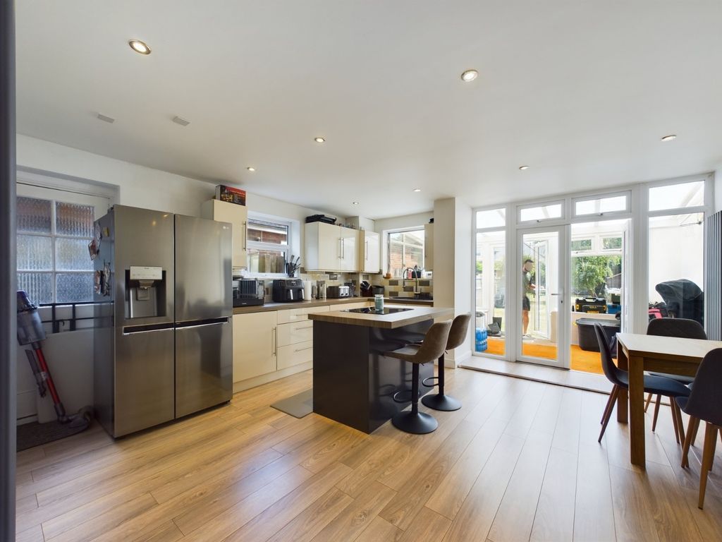 Property photo 2 of 14 Picture No. 28