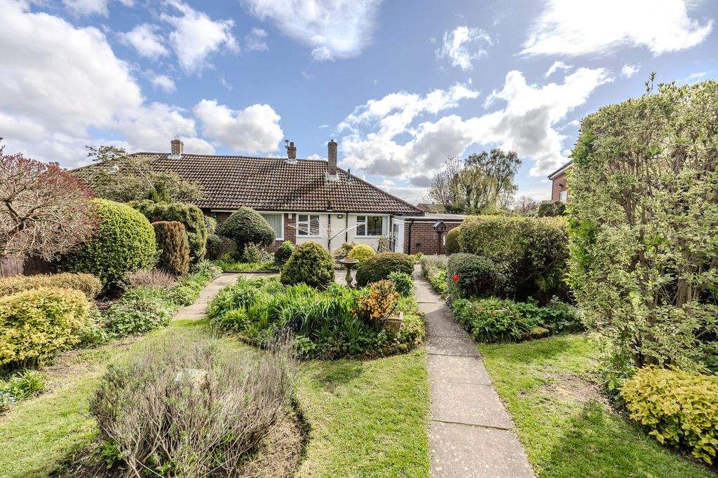 Property photo 2 of 26 Front (Exterior)