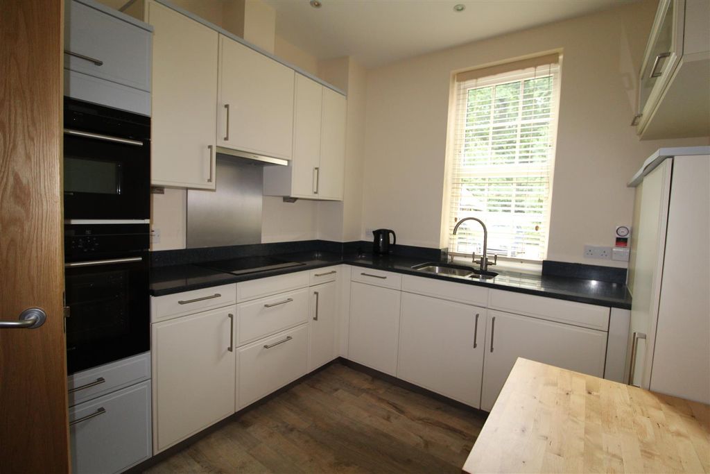 Additional image 4 of 2 bed flat for saleWainbody House, Stoneleigh Road, Gibbet Hill, Coventry CV4