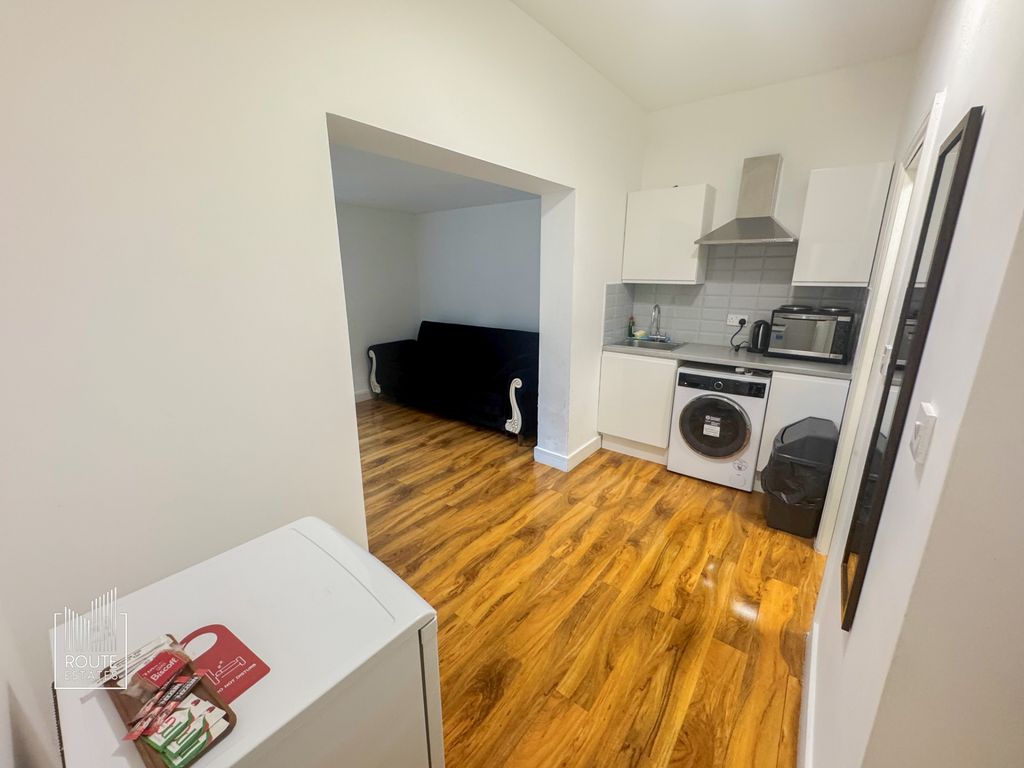 Property photo 3 of 8 Photo 2