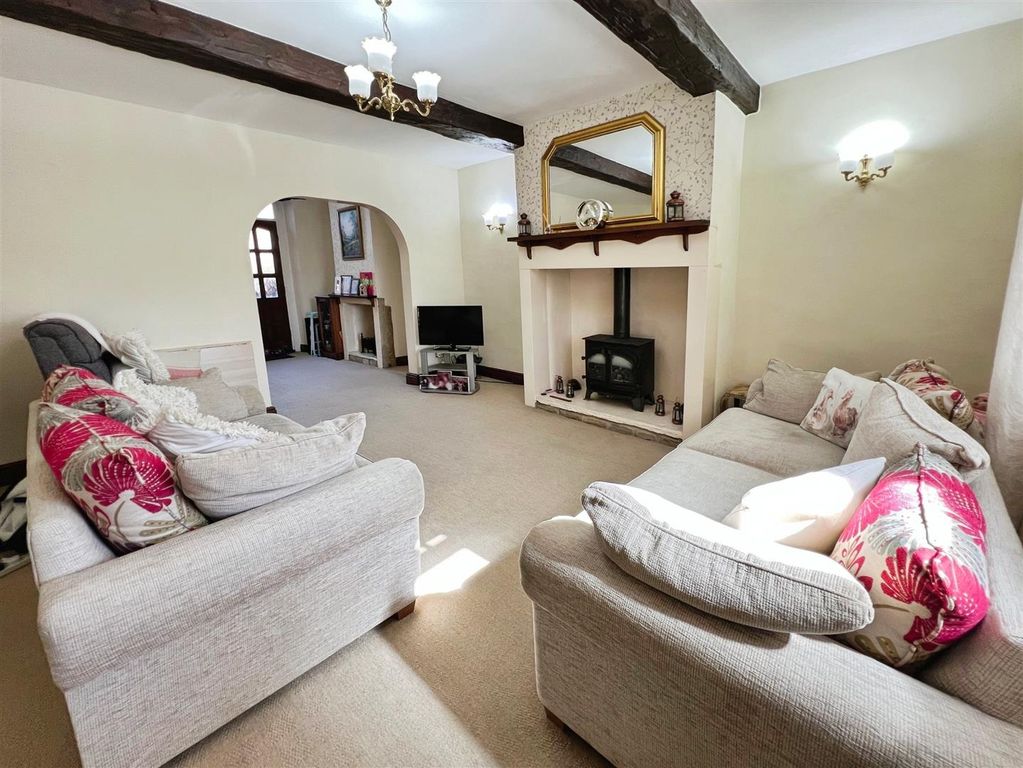 Property photo 2 of 20 Lounge