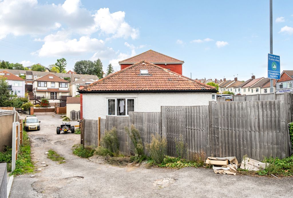 Property photo 2 of 21 1358720-2-68E50Cb...