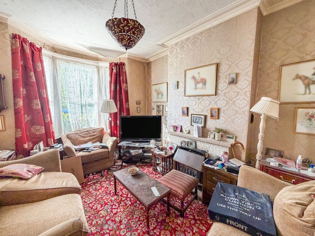 Property photo 2 of 12