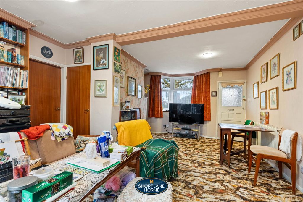 Property photo 3 of 21 Lounge/Dining Room