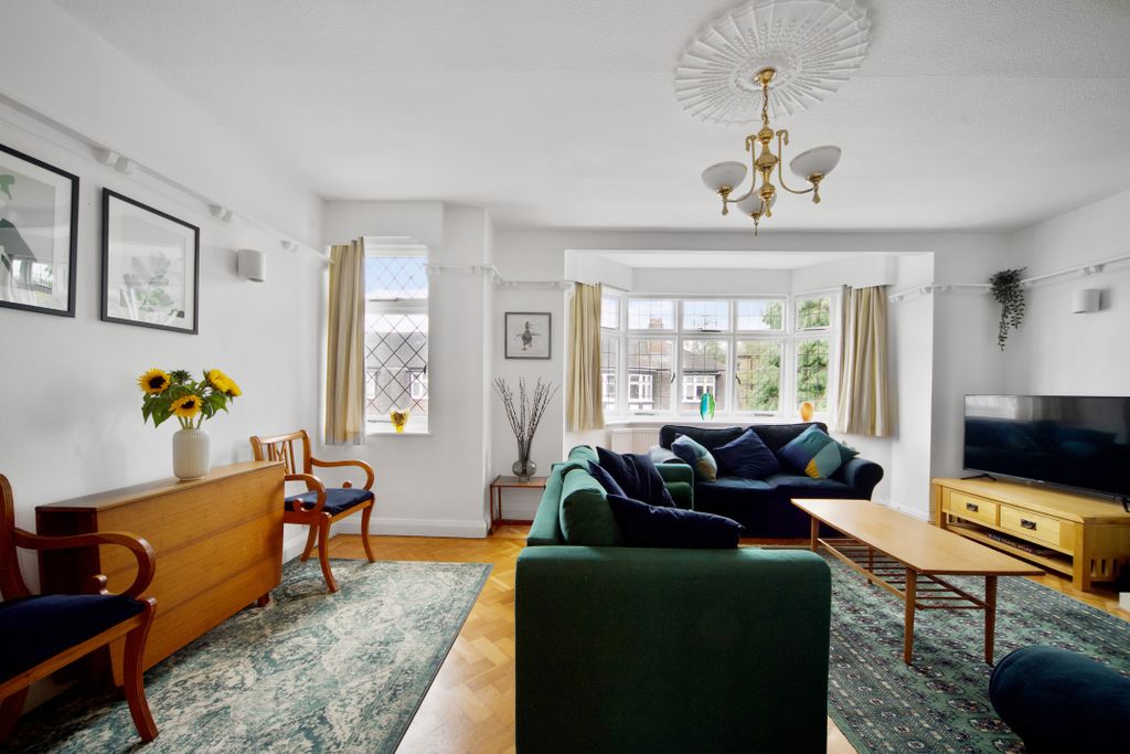 Property photo 3 of 18