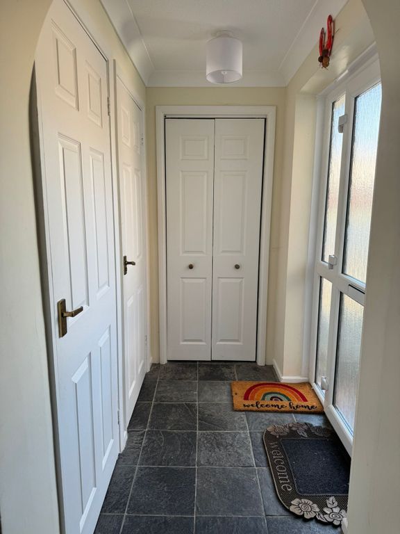 Property photo 2 of 23