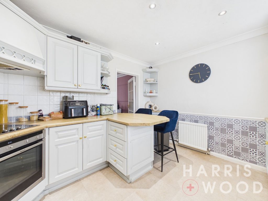 Property photo 2 of 24 5095132