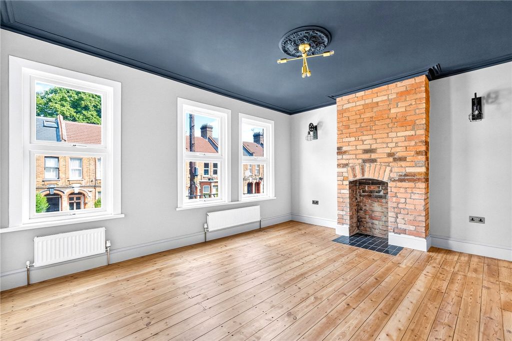 Property photo 1 of 12 Picture No. 02