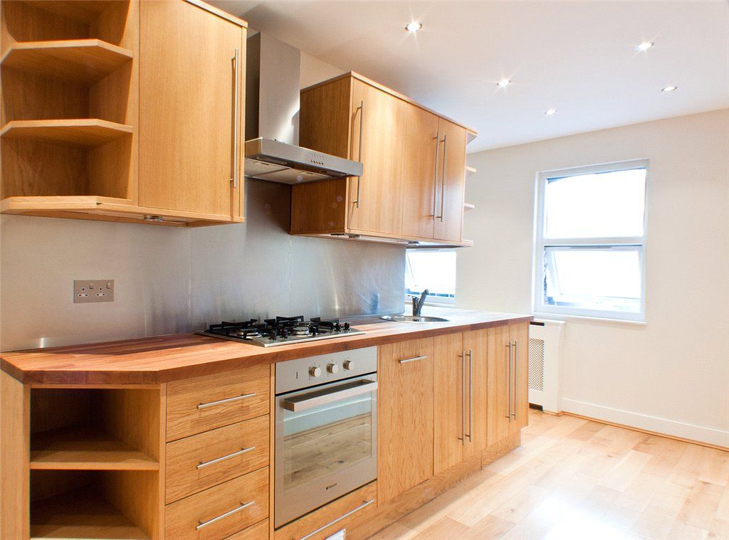 Property photo 2 of 8 Kitchen