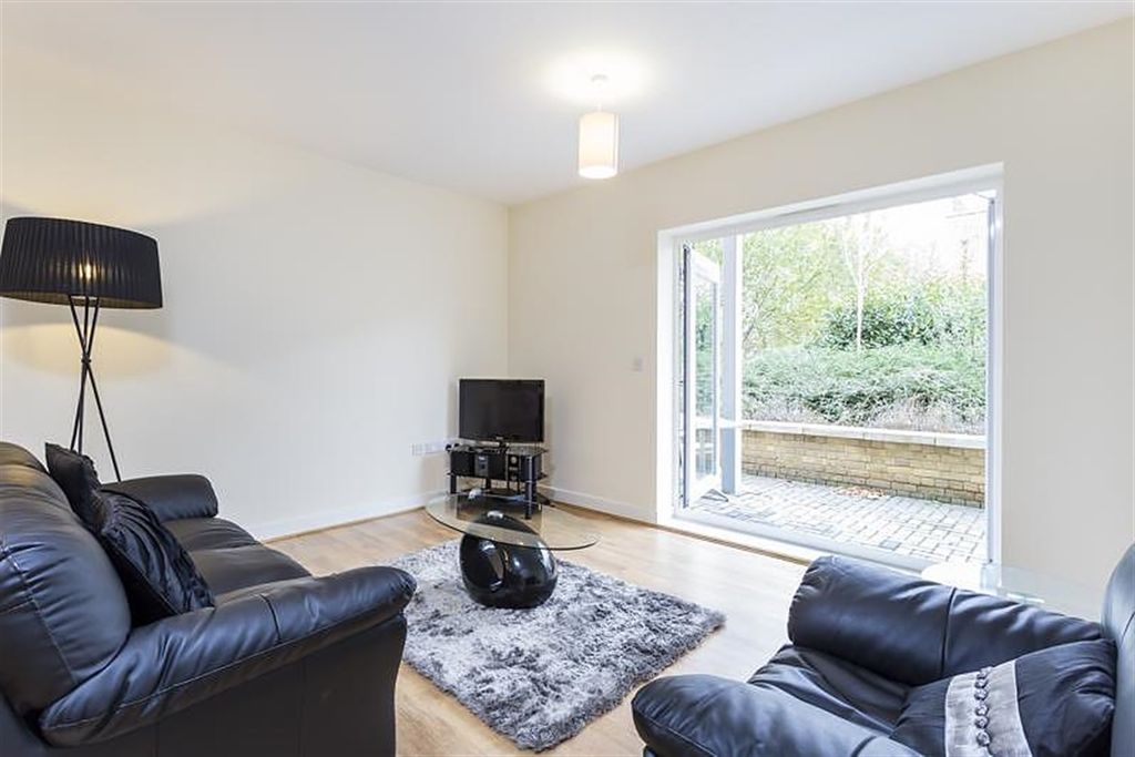 Property photo 1 of 6 Reception