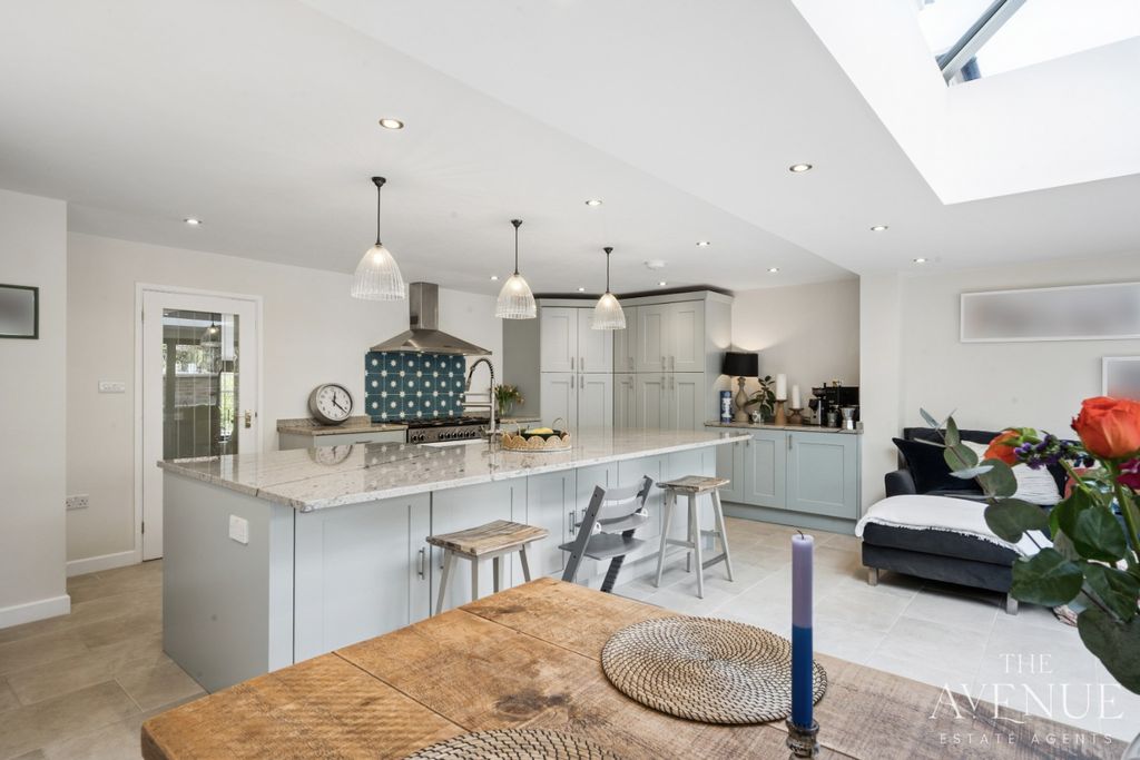 Property photo 1 of 19 5001691