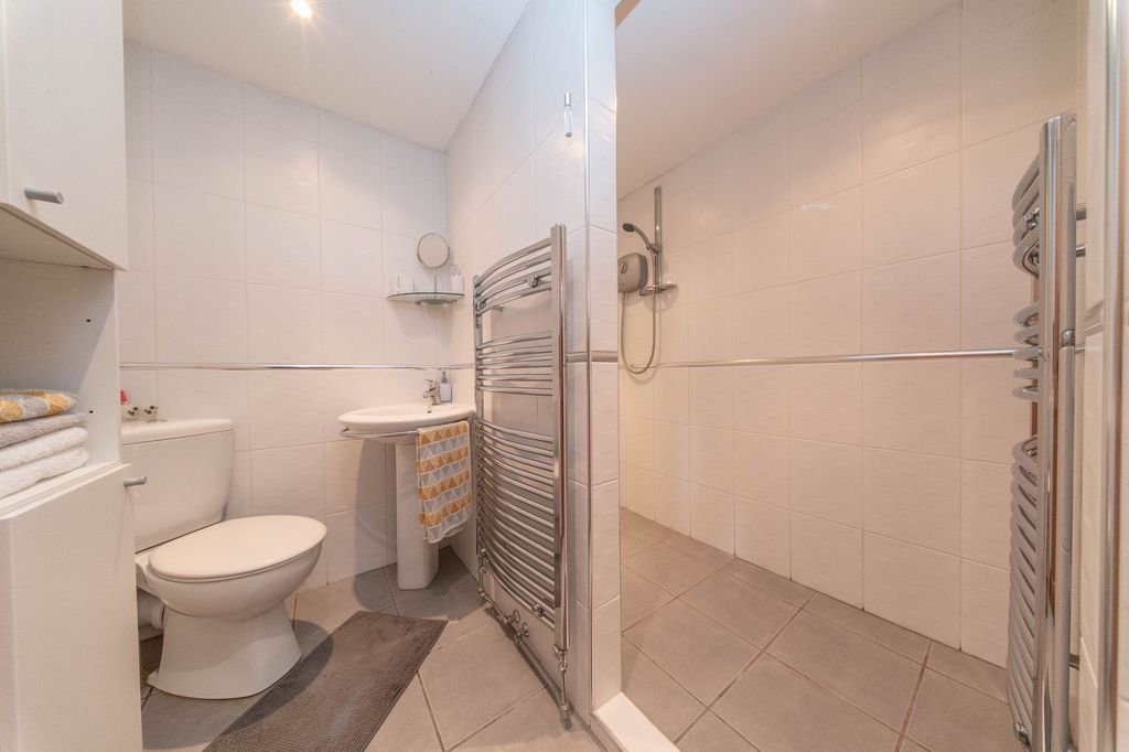 Additional image 17 of 4 bed villa for saleJamphlars Road, Cardenden, Lochgelly KY5