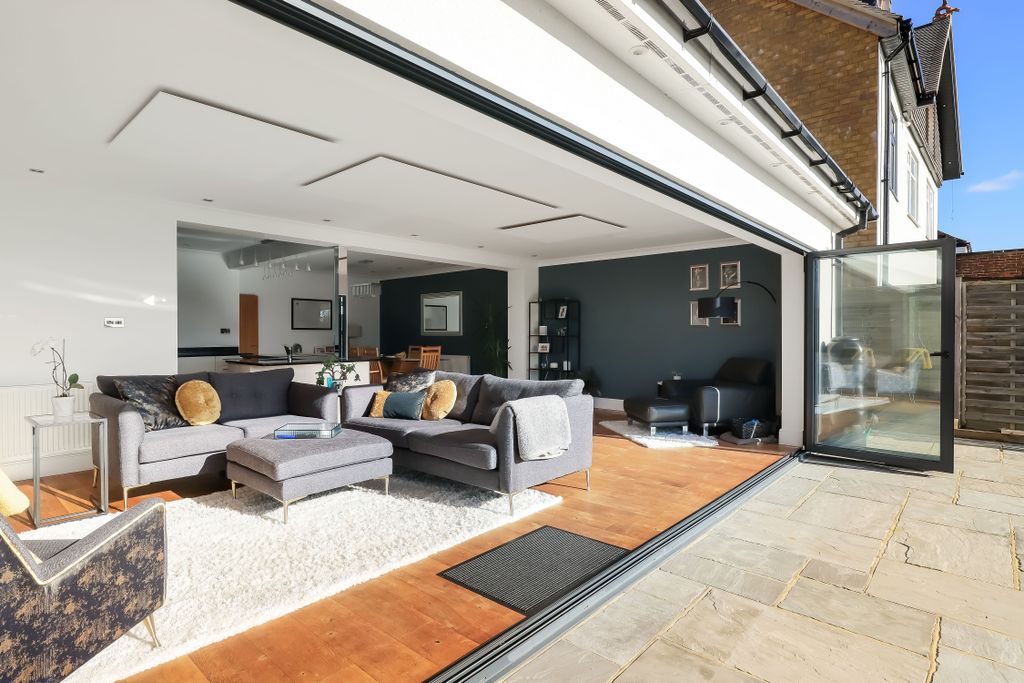 Property photo 1 of 21 Img_3416