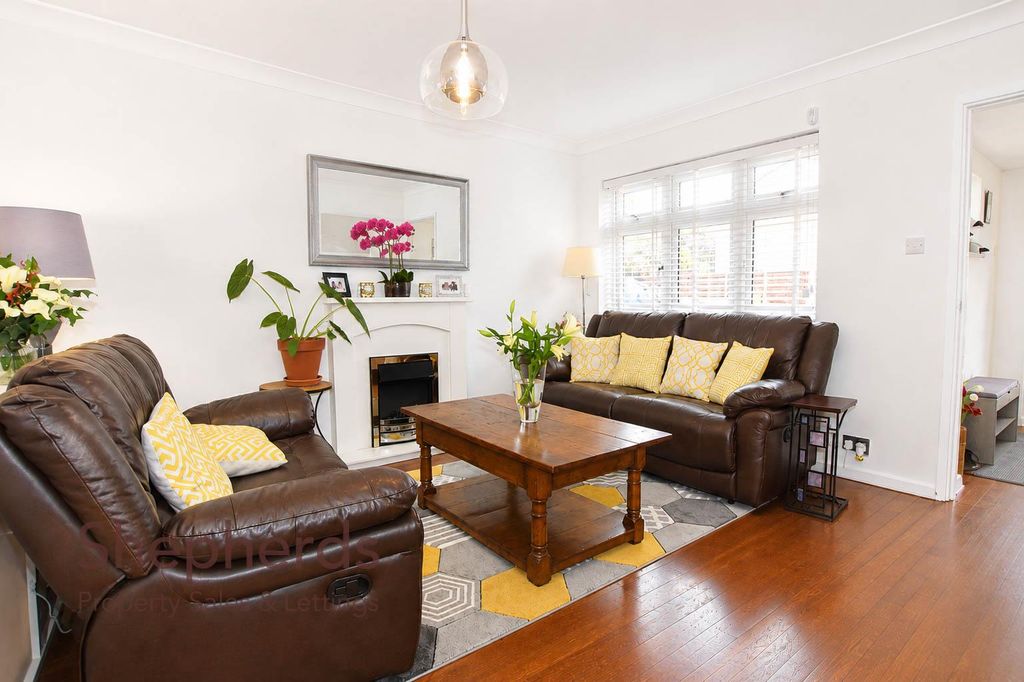 Property photo 3 of 26 Fc2A66Ff-0B3B-43F0-83A6-138575Fbce10.Jpg