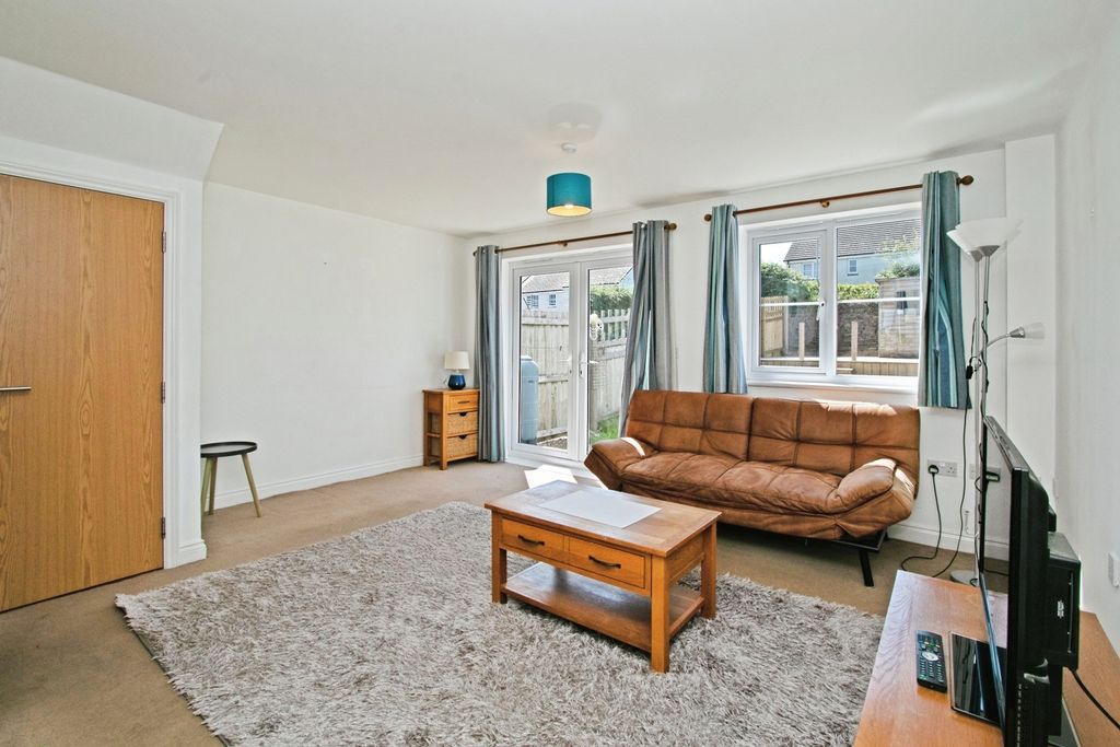 Property photo 2 of 12 Pbox-Img.Jpg