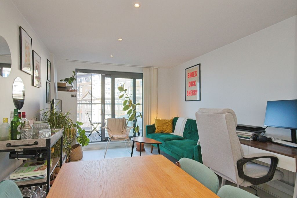 Property photo 3 of 20