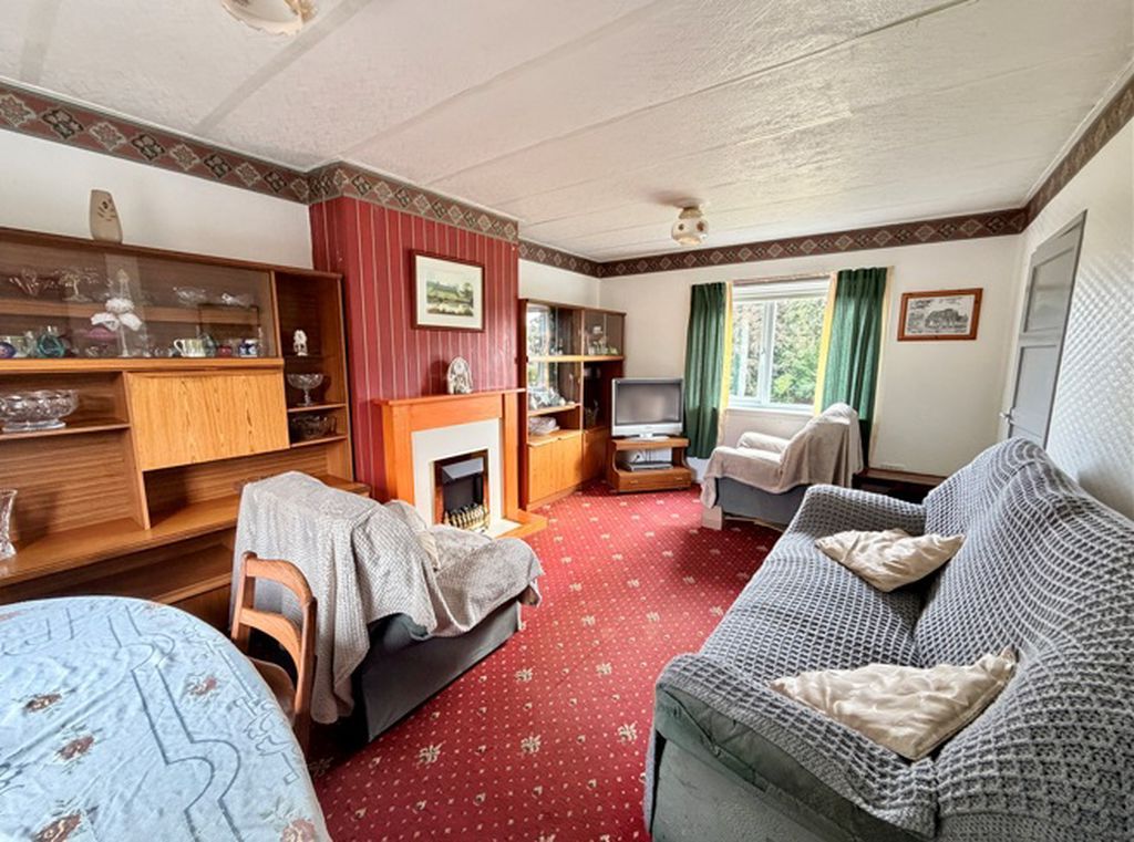 Property photo 2 of 17 Photo 12