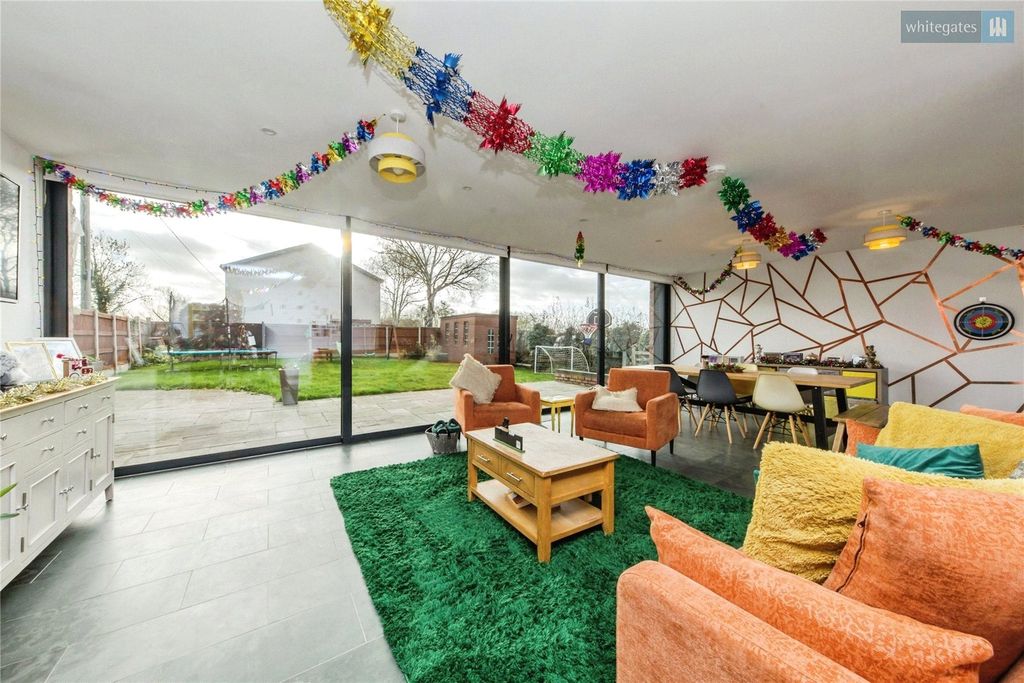 Property photo 3 of 25 Picture No. 17