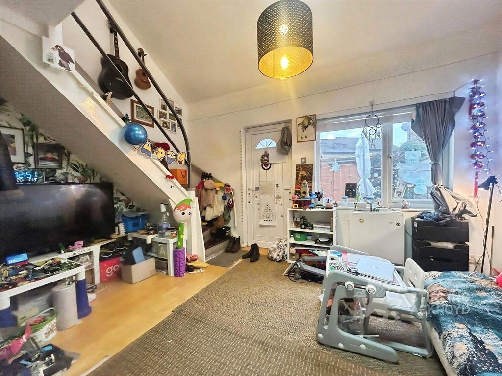 Property photo 3 of 5 Reception