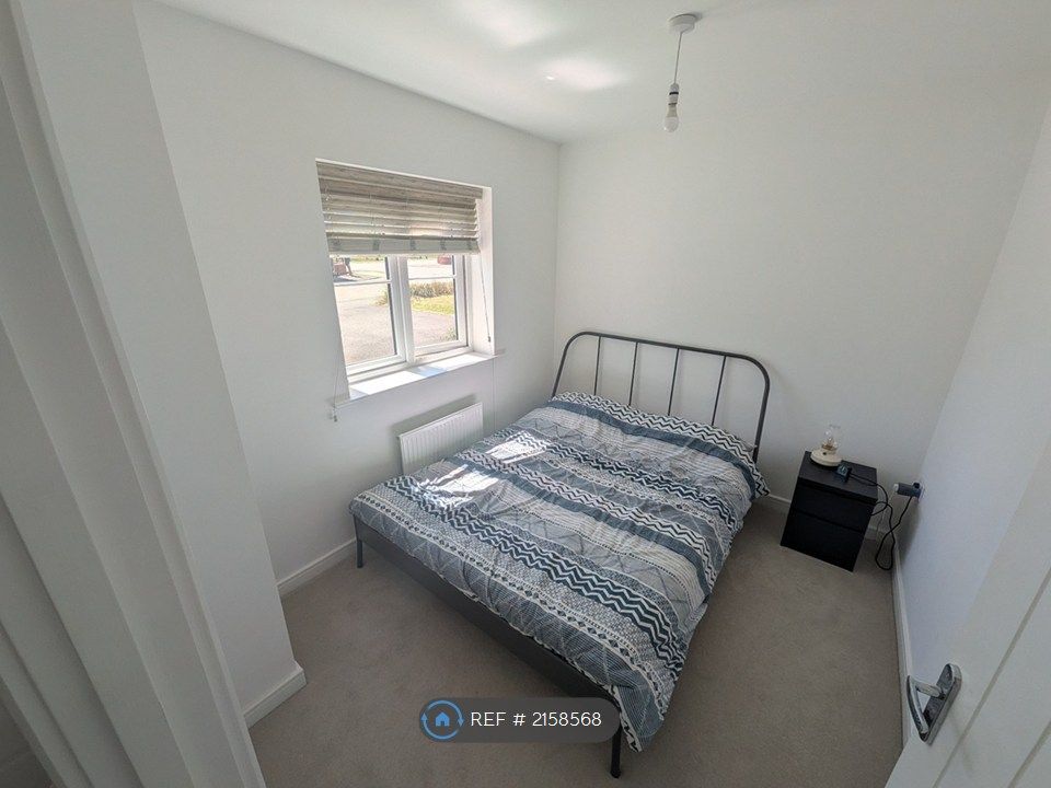 Property photo 2 of 14 Bedroom 1