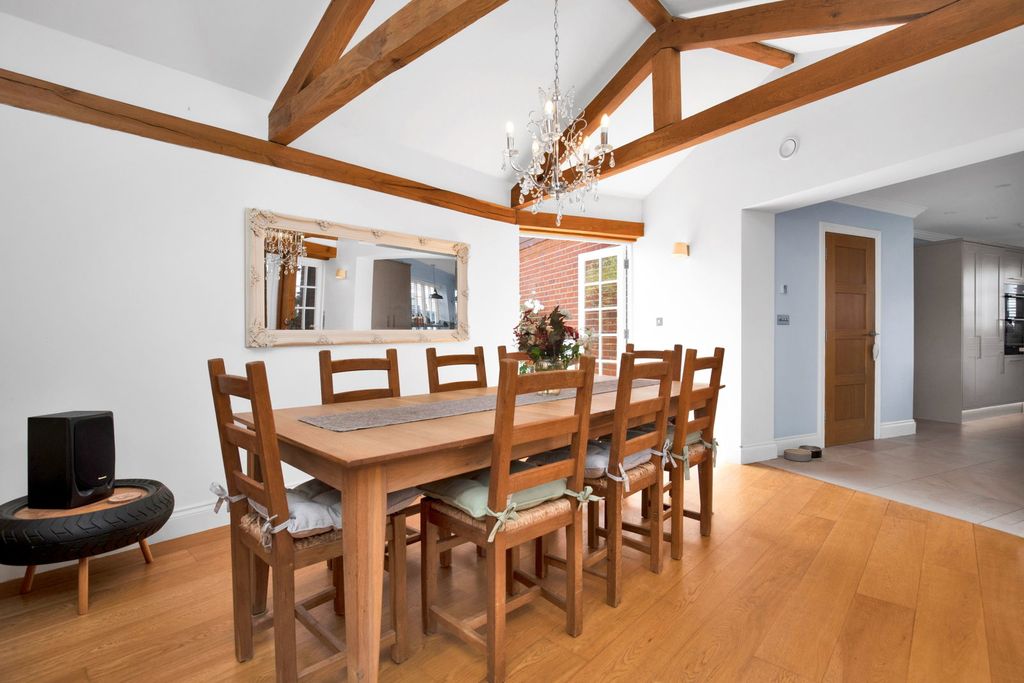 Property photo 1 of 52