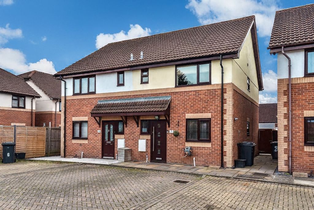 Property photo 1 of 21