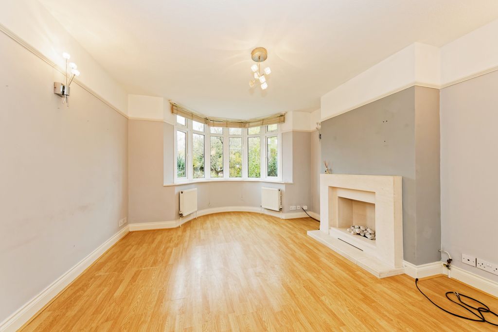 Property photo 3 of 15 Photography