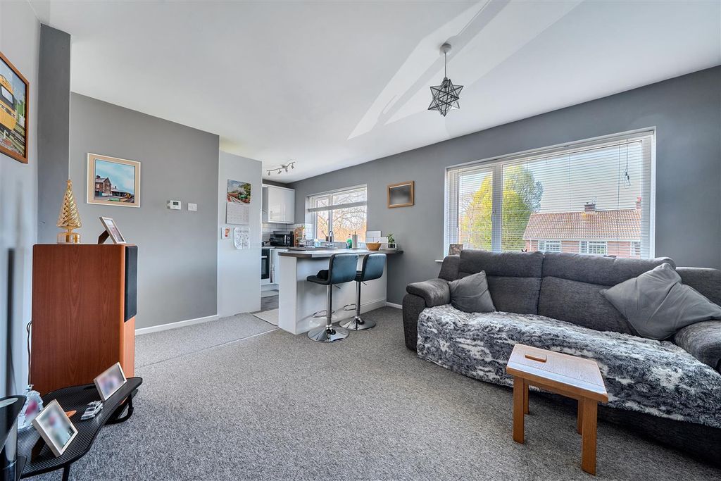 Property photo 2 of 11 1437658-11-69ce713488d8E.Jpg