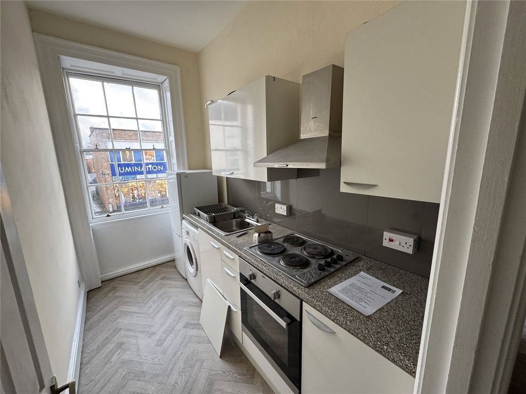 Property photo 2 of 7 Picture No. 16