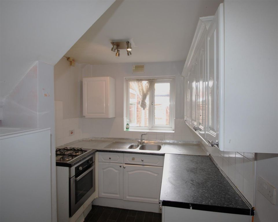 Property photo 3 of 8 Img_2085.Jpg