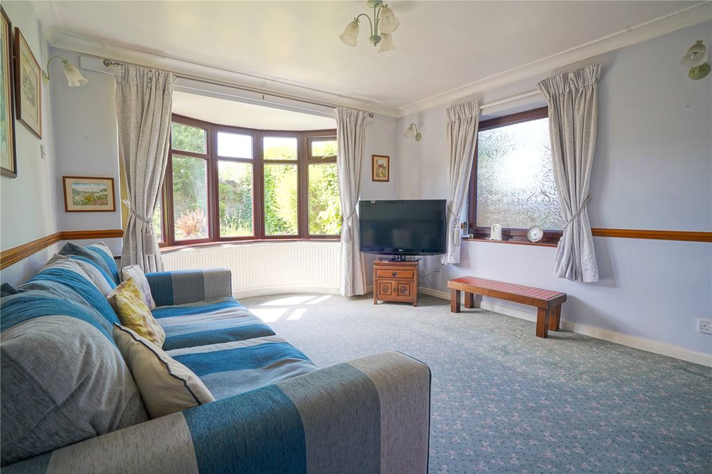 Property photo 2 of 15 Picture No. 11