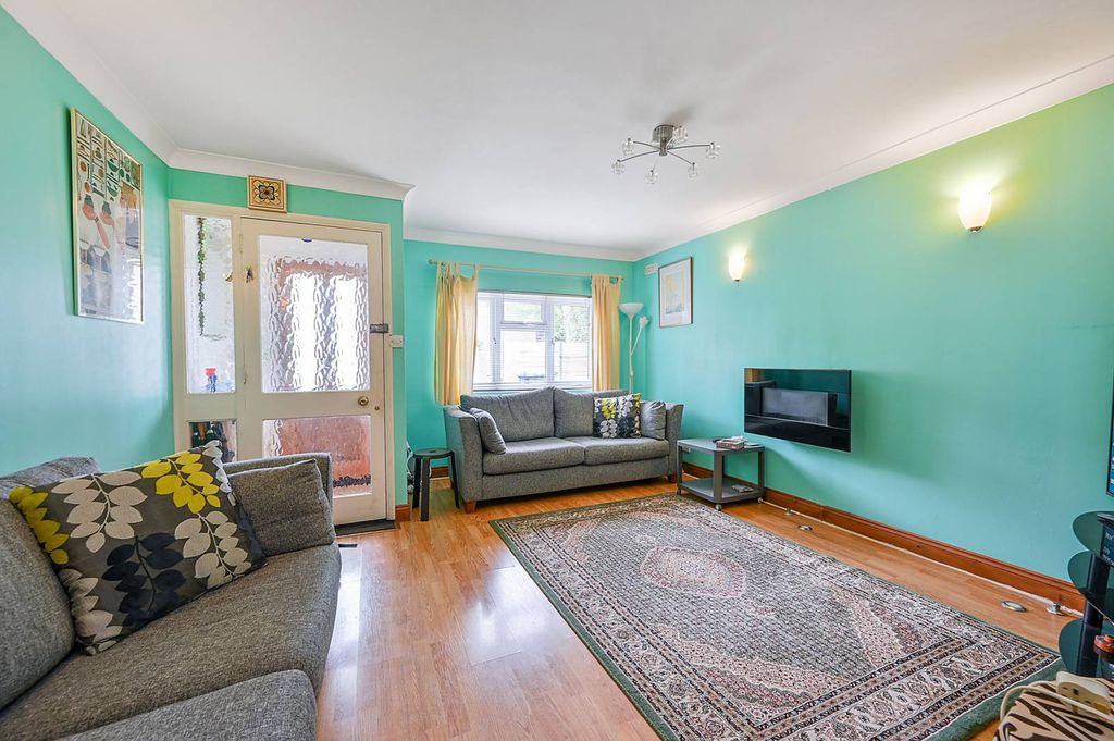 Property photo 1 of 11