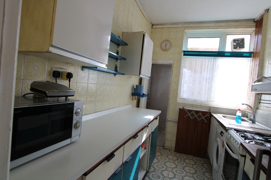 Property photo 3 of 19