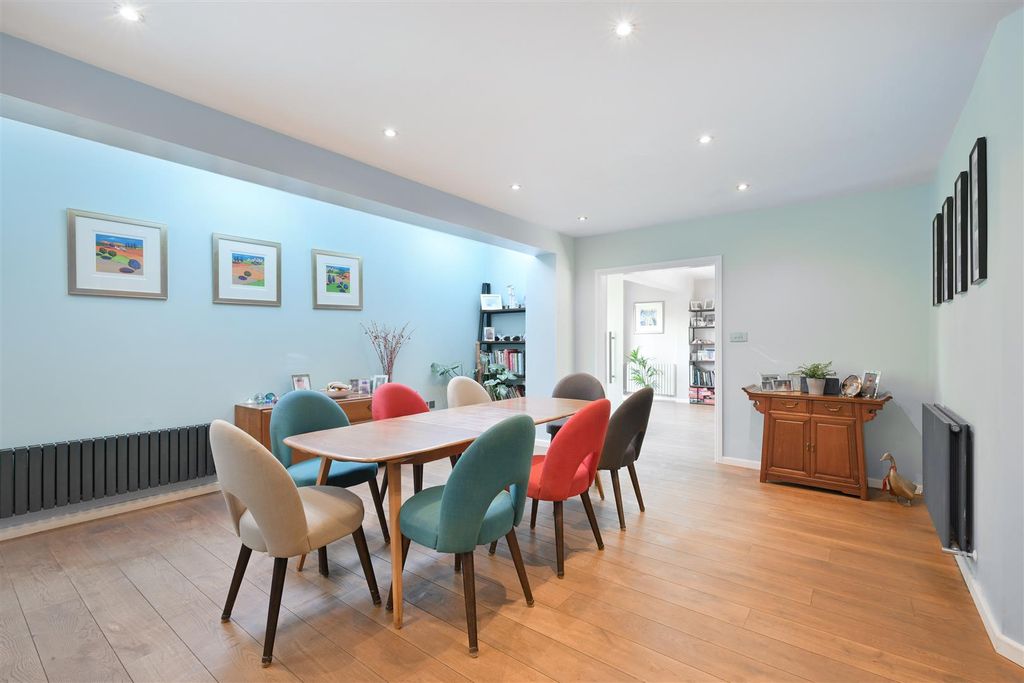 Additional image 6 of 5 bed detached house for saleGarden Walk, Coulsdon CR5