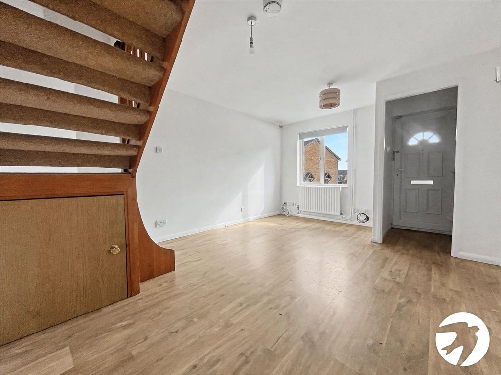 Property photo 3 of 12 Picture No. 24