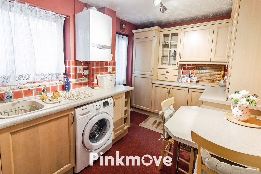 Property photo 3 of 13