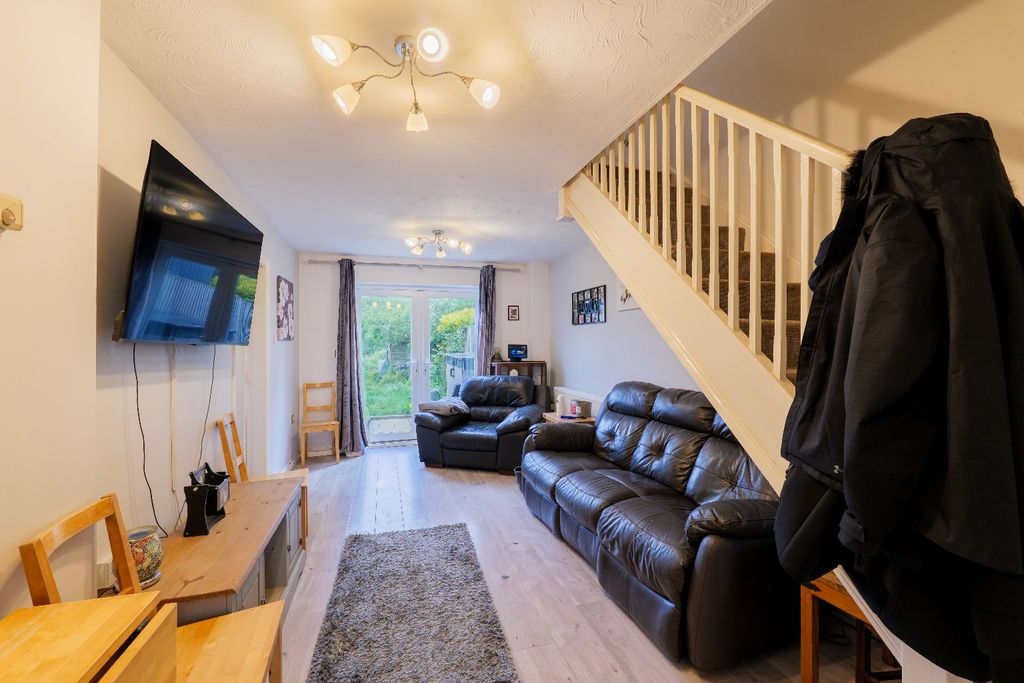 Property photo 3 of 13 5115815