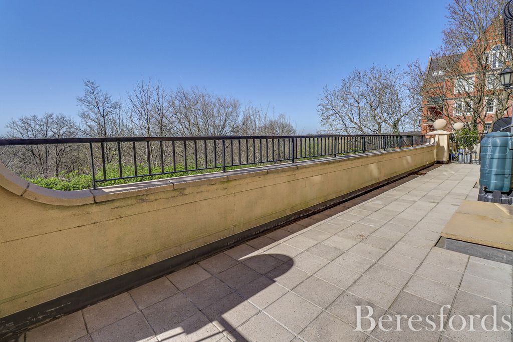 Property photo 2 of 22 Picture No. 14