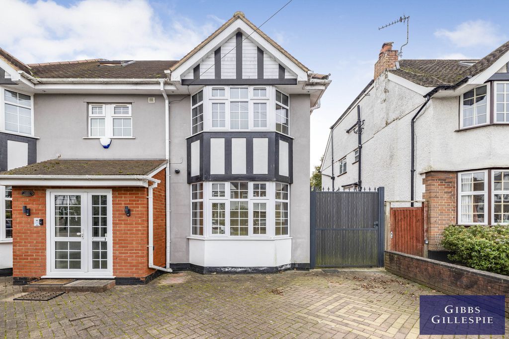 Property photo 2 of 9 1