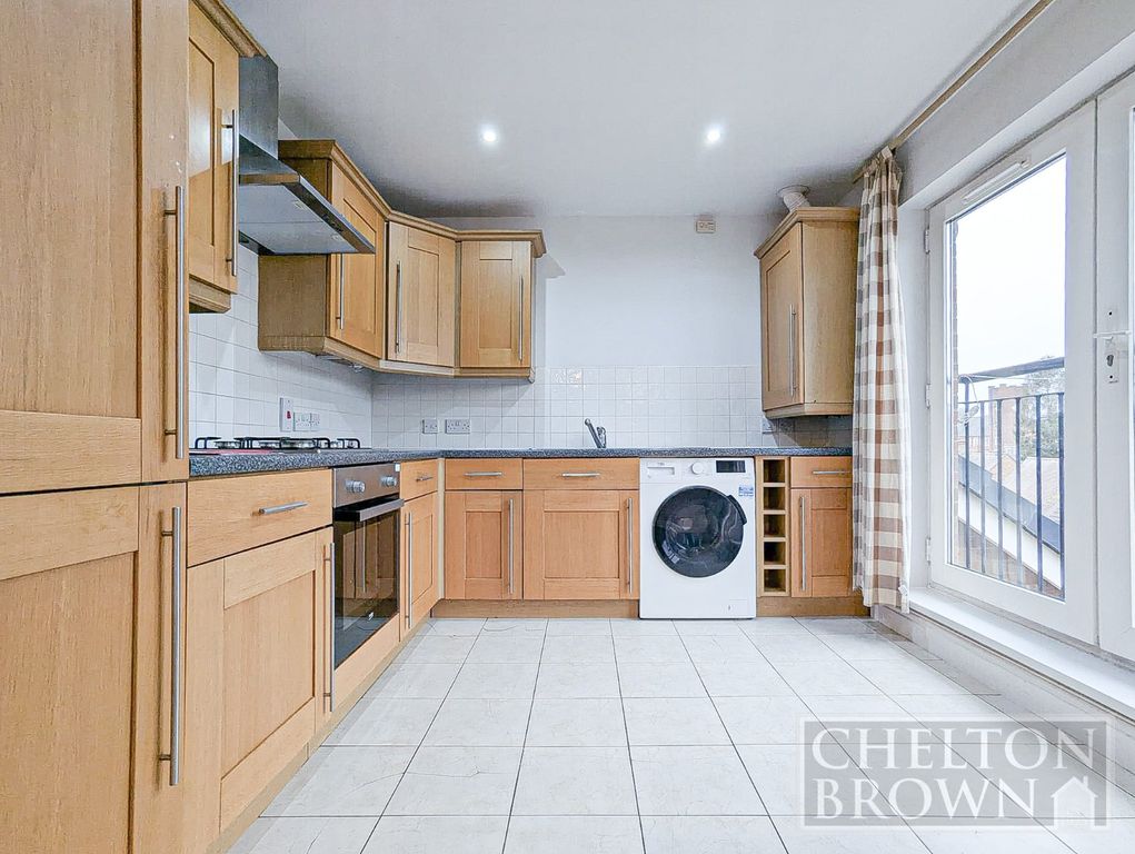 Property photo 2 of 18 Kitchen