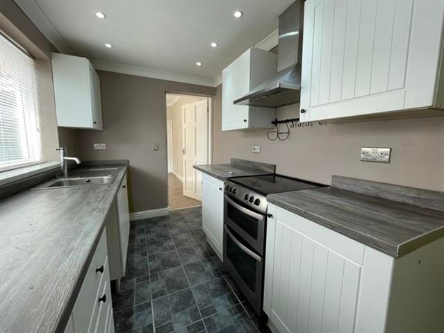 Property photo 3 of 9 Kitchen