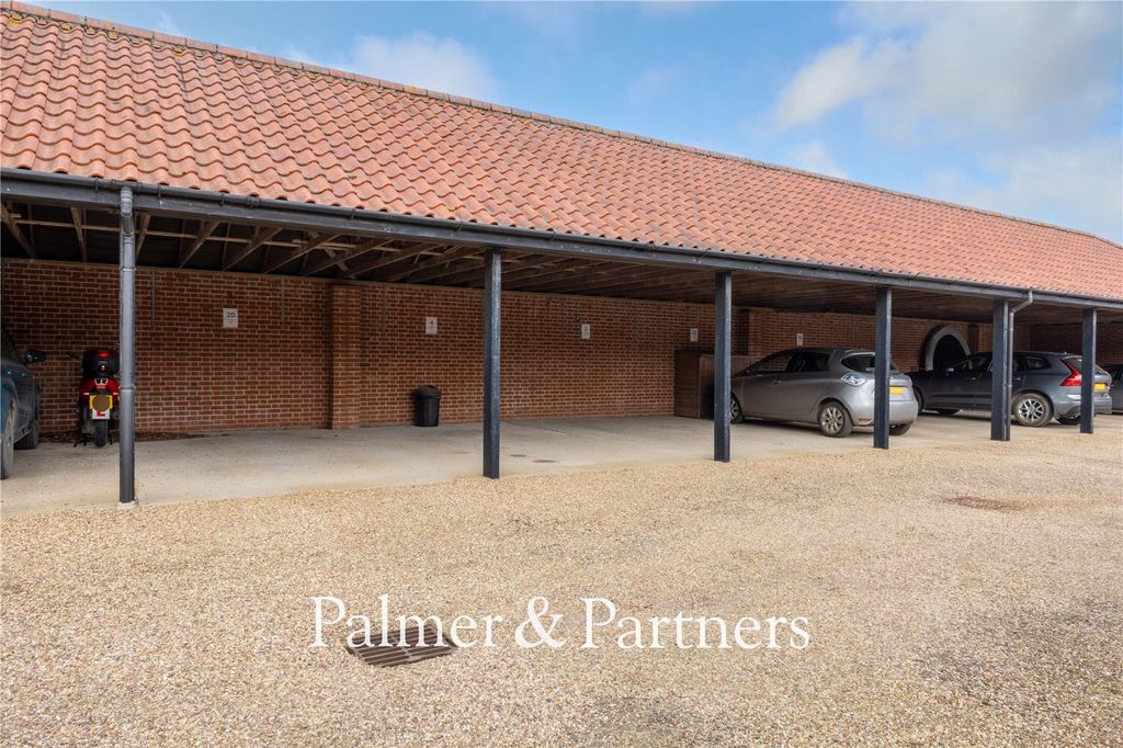 Property photo 2 of 18 Picture No. 22