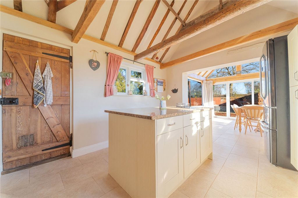 Property photo 3 of 33 Kitchen/Garden Room