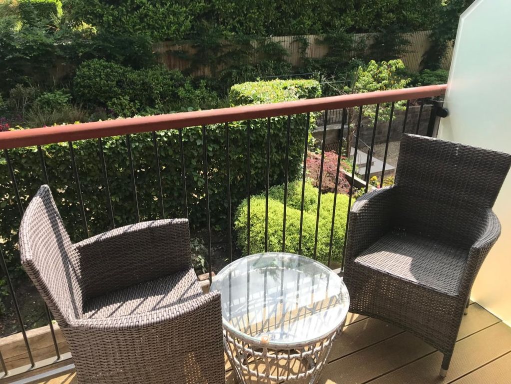 Property photo 2 of 20