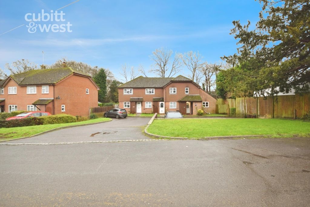 Property photo 1 of 14 External