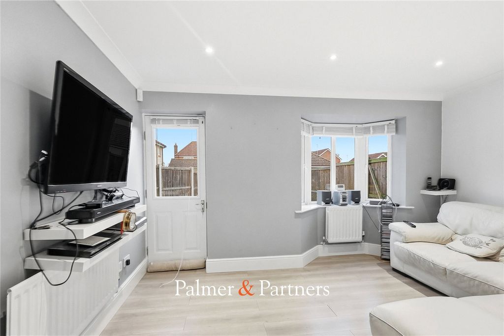 Property photo 3 of 29 Picture No. 26